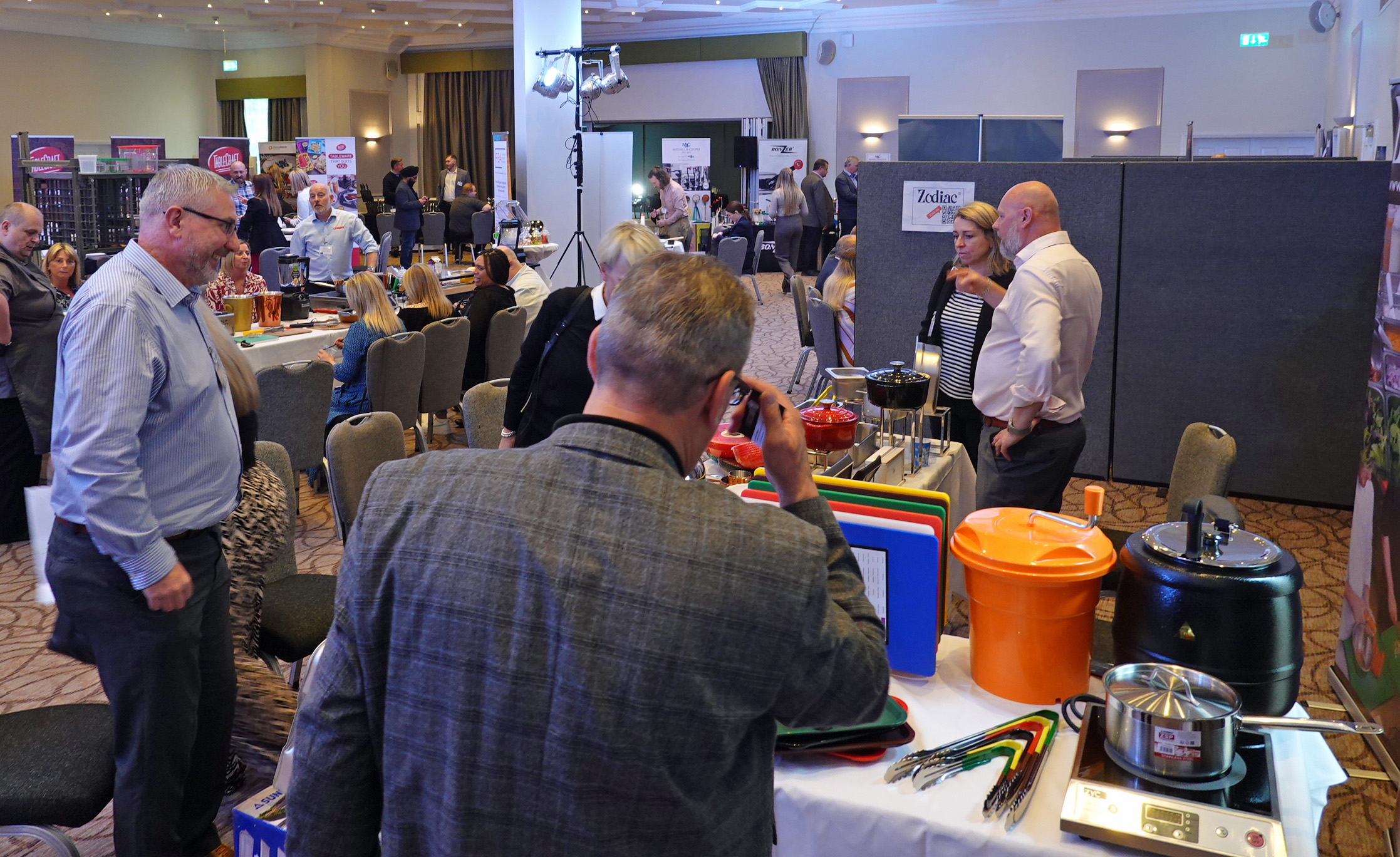 Virgin mojitos and plug and play: FEA’s Light Equipment and Tableware Forum