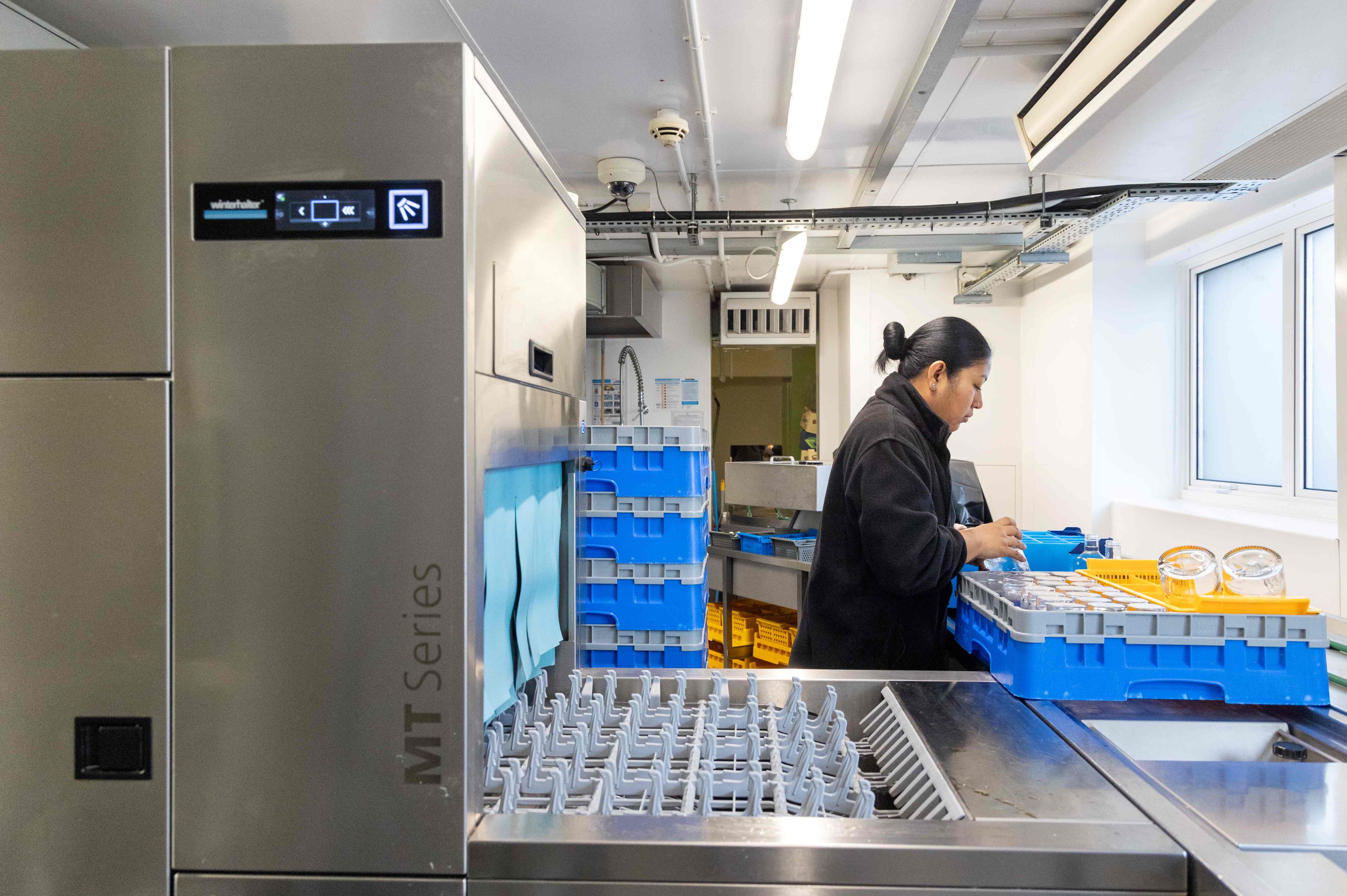 A DISHWASHER FIT FOR A KING