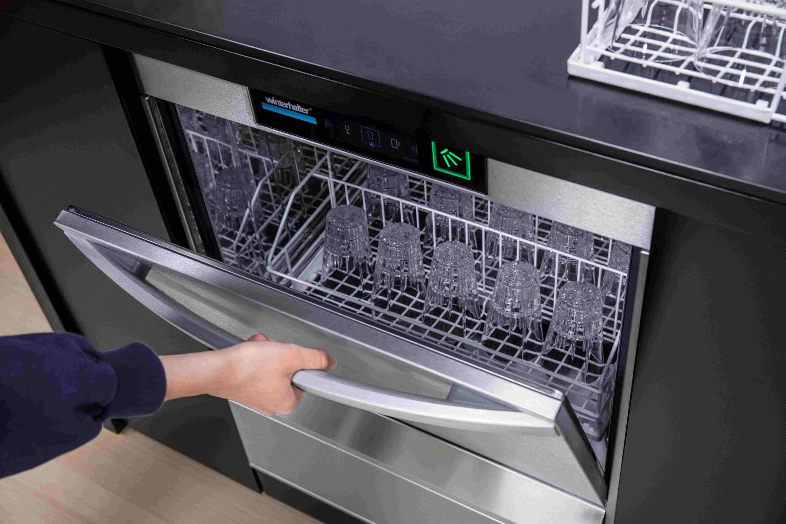 Cleaning up at ScotHot: Winterhalter on dishwashing, glasswashing and utensil washing